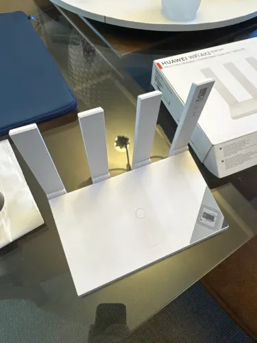 Huawei Wi-fi AX3 Quad-core