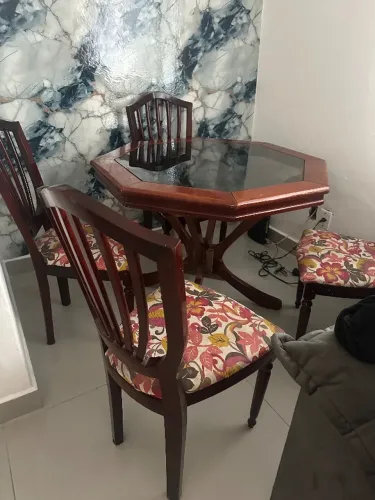 Mesa de jantar 4 cadeiras