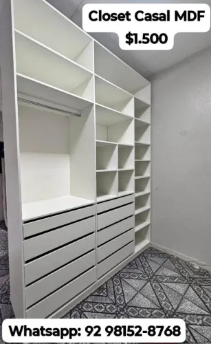 Closet grande de Casal