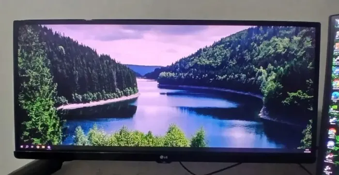 Monitor LG ultrawide 25