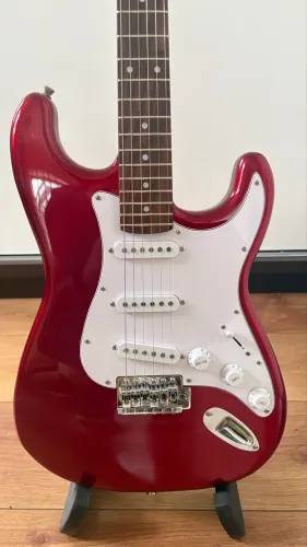 Guitarra stratocaster aria pro 2