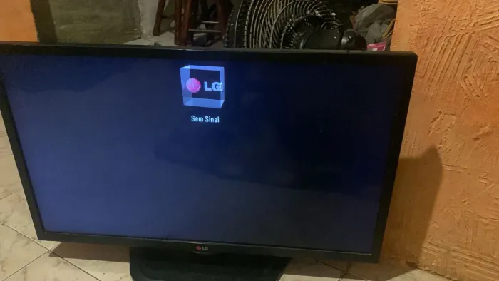 TV - NÃO E SMART 