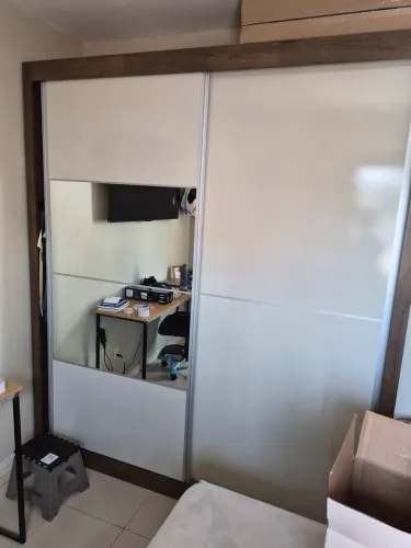 Guarda roupa novo
