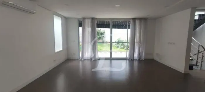 Casa em Condomínio Fechado no Tremembé 4 Dormitórios |