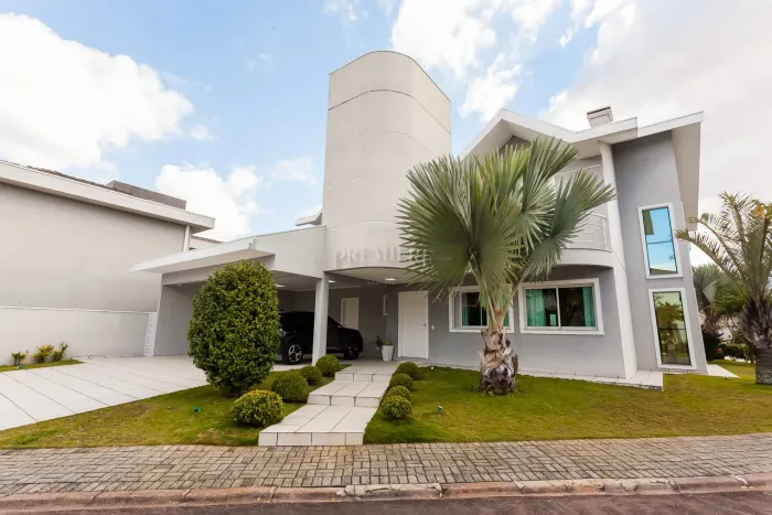 Casa com 3 dormitórios para alugar no Uberaba - Curitiba/PR