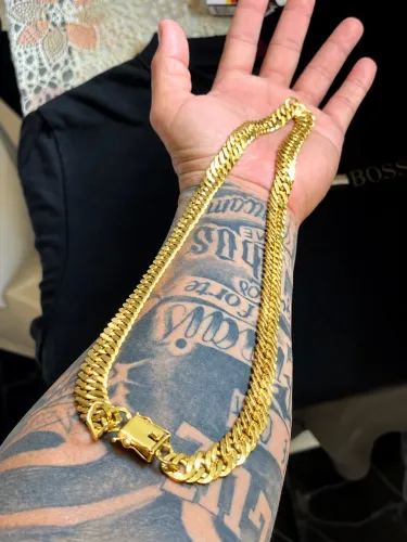 Cordão lindo de moeda