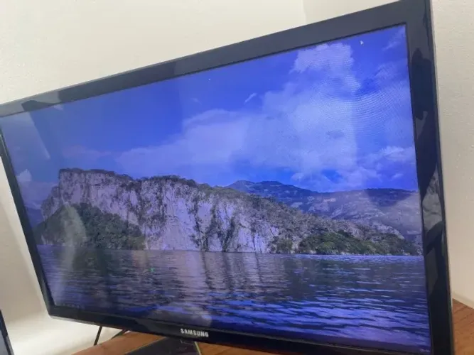 Monitor TV 24' Polegadas Com Sup. Articulado (Aceito Troca)