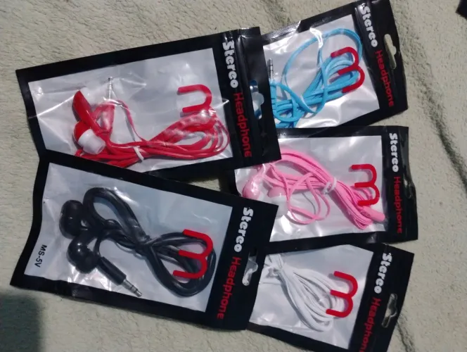 Kit 18 fones de ouvido para revenda