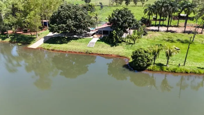 Chácara de alto padrão a venda em São Francisco de Goiás com 23 hectares
