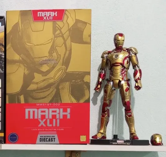Iron Man mk 42 legends creation peça rara nova completa e com caixa parda