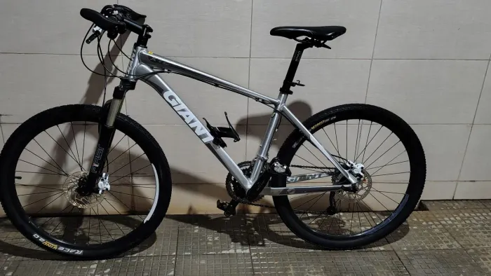 Giant XTC Aro 26 - Quadro 18 - Shimano Deore/SLX
