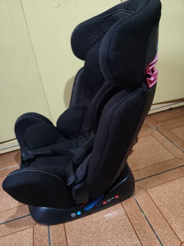 Vendo cadeirinha para usar no carro