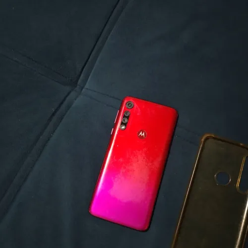 Moto g8 play