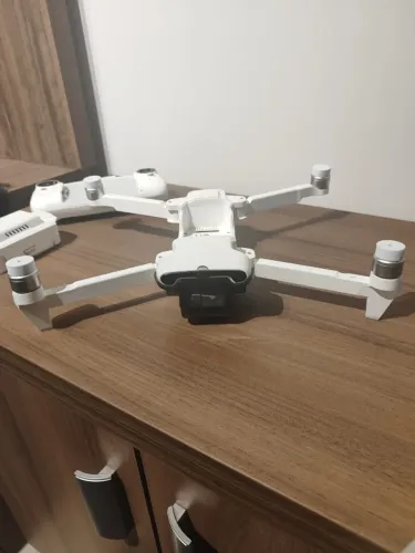 Drone FIMI X8 Pro 2025 + Bateria Plus e Acessórios