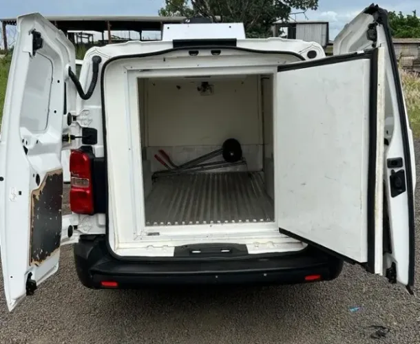 Peugeot Expert Cargo 1.5 Turbo Diesel 2023