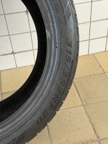 Par de pneu 315/35 R20 delinte RFT