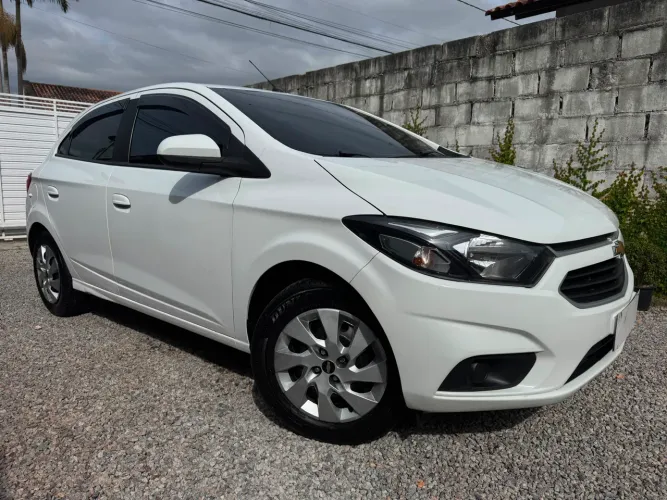 Chevrolet Onix Hatch LT 1.4 8V Flex Mec. 4P 2017