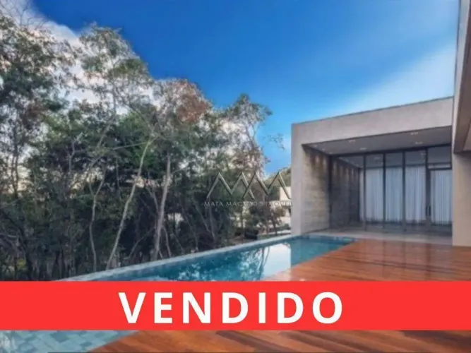 Casa à Venda no Condomínio Quintas do Sol com 4 Suítes- 465m²