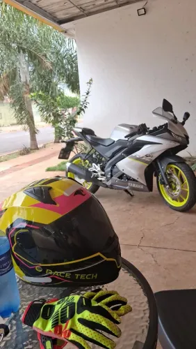 Vendo ou troco por um carro