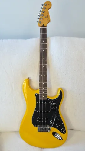 Fender Player II Modified Stratocaster HSS - Sunshine Yellow, escala em pau-rosa