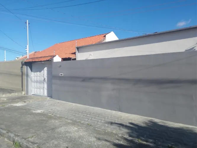ALUGO CASA NO ALTO BRANCO