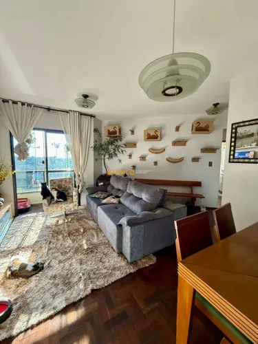 Apartamento - Edifício Itápolis - Conj. Trinta e Um de Março - 3 Dormitórios