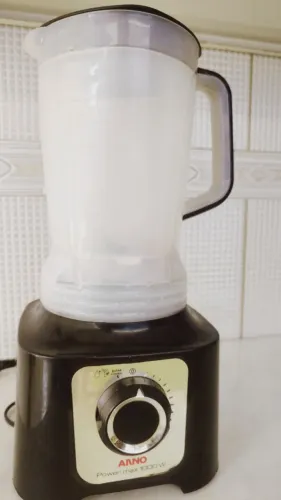 Liquidificador Arno, funcionando mas precisa trocar o copo