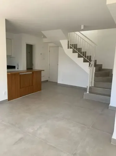 Duplex para aluguel tem 79 metros quadrados com 2 quartos em Vila Madalena - São Paulo - S