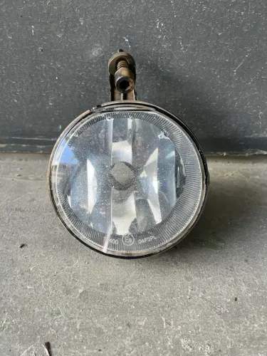 FAROL DE MILHA LADO DIREITO S10 / TRAILBLAZER ORIGINAL