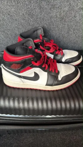 Tenis Nike Originais 350R$