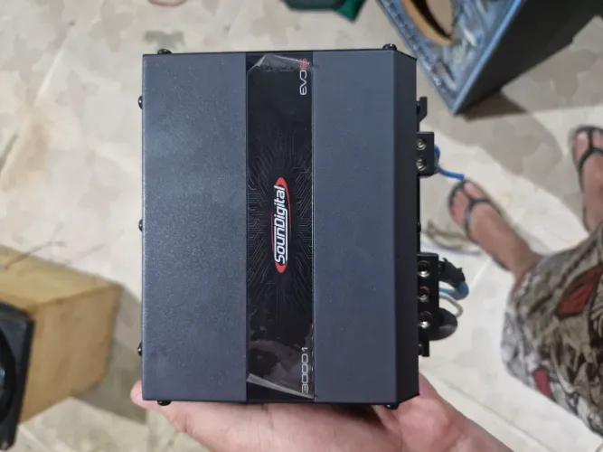 Soundigital 3000 2 ohm menos de 1 mes de uso
