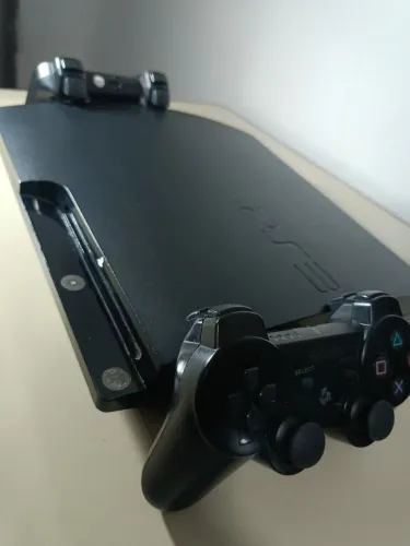 PS3 Slim Desbloqueado (HEN) + 2 Controles + Jogos no HD