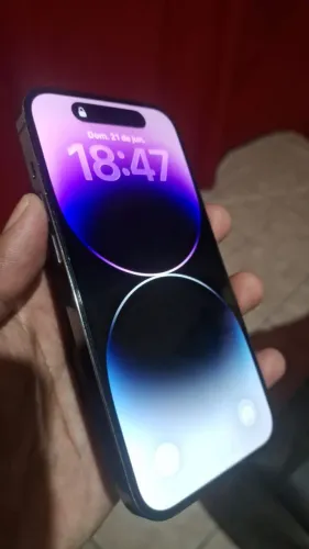 Iphone 14 Pro 256g parte de trás trincada.