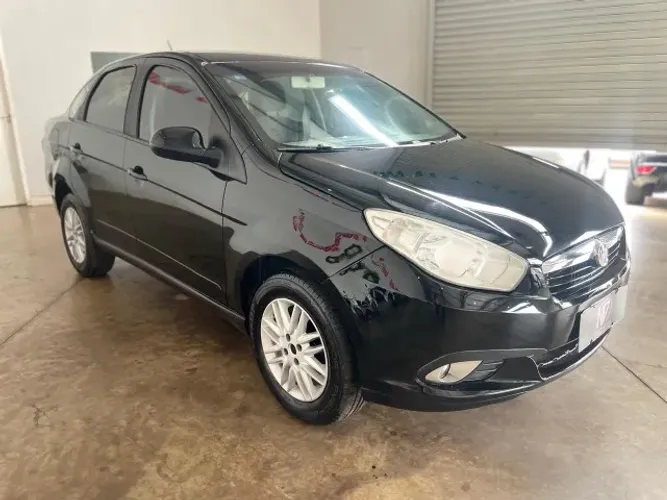Fiat Grand Siena Attrac. 1.4 EVO F.flex 8V 2013