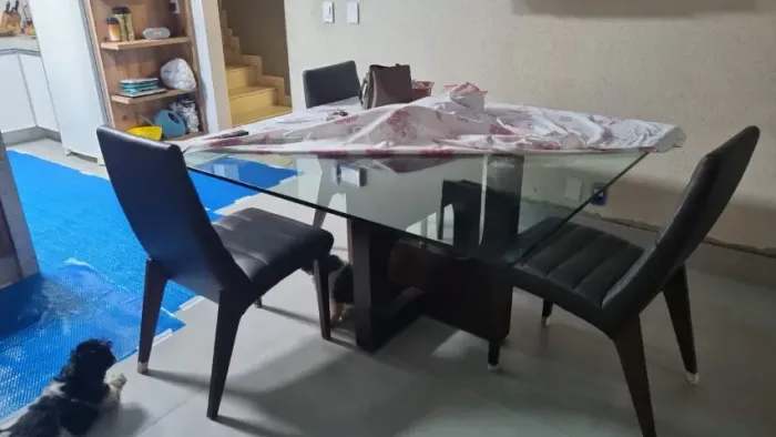 Mesa de jantar quadrada 8 lugares 