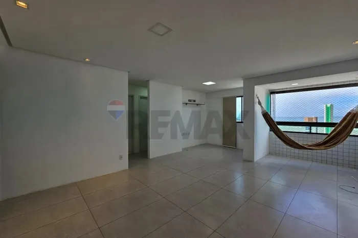Apartamento com 81m², aluguel, em Candeias, 2 quartos suíte e 2 vagas