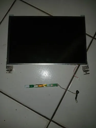 Tela Samsung Ltn141at13 14.1" LCD (Com Inverter e Dobradiças)