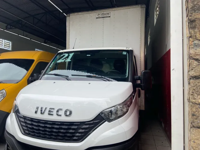 Iveco Baú 35-150