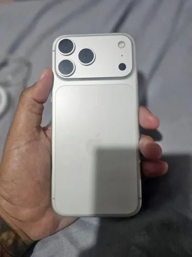 iPhone 17 Pro Max 256Gb Prata