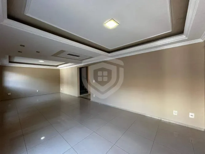 Casa para locação com 4 quartos, 2 suítes- 240 m² - Parque Jardim Europa, Bauru-Sp