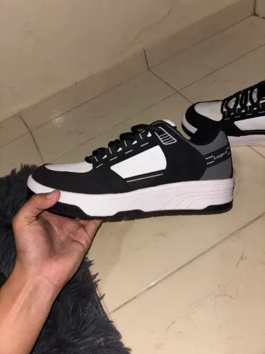 tênis Logus preto e branco 43