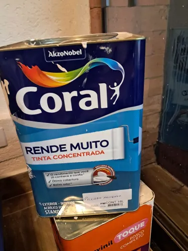 Tintas lata cheia cor algodão egípcio e outras tintas
