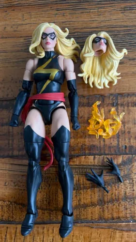 Warbird Ms Marvel Marvel Legends !!
