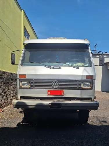 VW 7110 S ANO 88 CARROCERIA - EM ÓTIMO ESTADO DE CONSERVAÇÃO