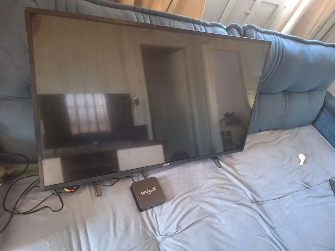 Tv aoc