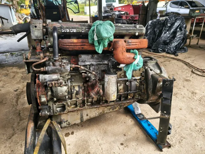 Motor MWM X10 6 cilindros