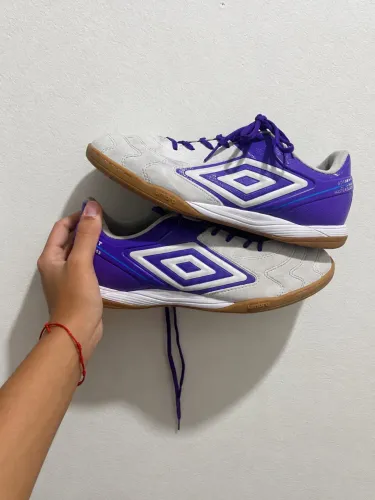 Chuteira umbro adamant master class