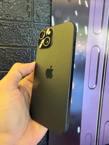 iPhone 15