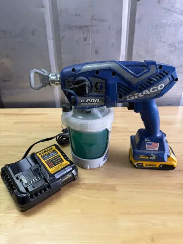 Pulverizador Airless Graco TC Pro 17N166 + Bateria DeWalt 20V + Carregador
