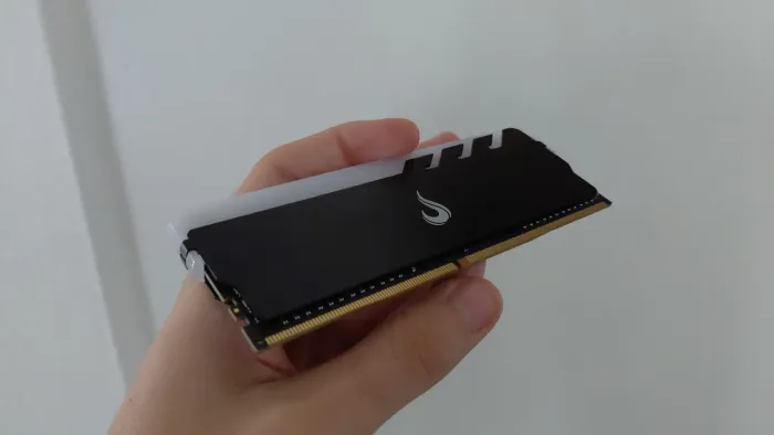 MEMÓRIA RAM 8GB 3200mhz RISE MODE VENOM ARGB